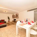 Am Buchwald 3*