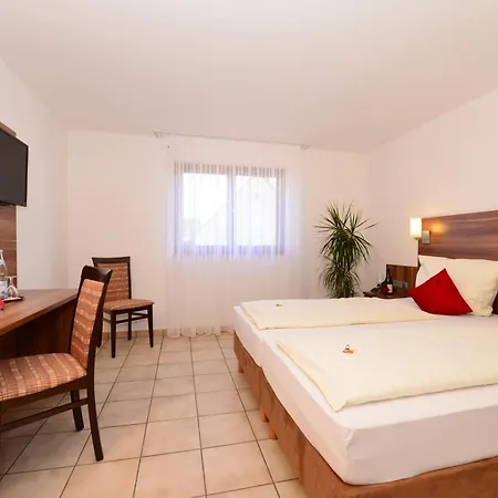 Hotel Am Buchwald 3*
