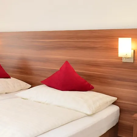 Hotel Am Buchwald 3*