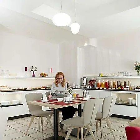 Hotel Am Buchwald 3*